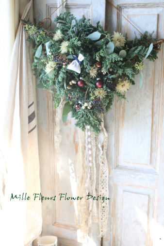 christmaswalldeco.jpg