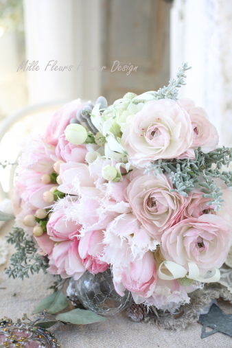 チューリップとラナンキュラスのロマンティック ピンクブーケ フラワーアレンジメント Floral Comfort